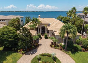 Direct Boating Access in Waterfront Community of Hawk Island